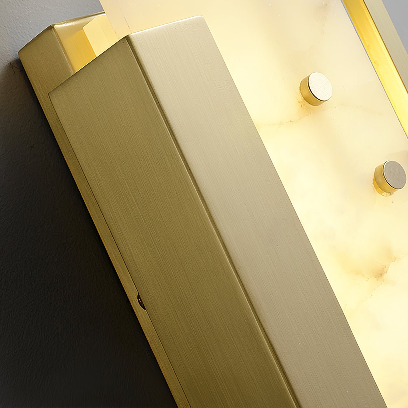 Alabaster Wall Sconce with Modern Craftsmanship