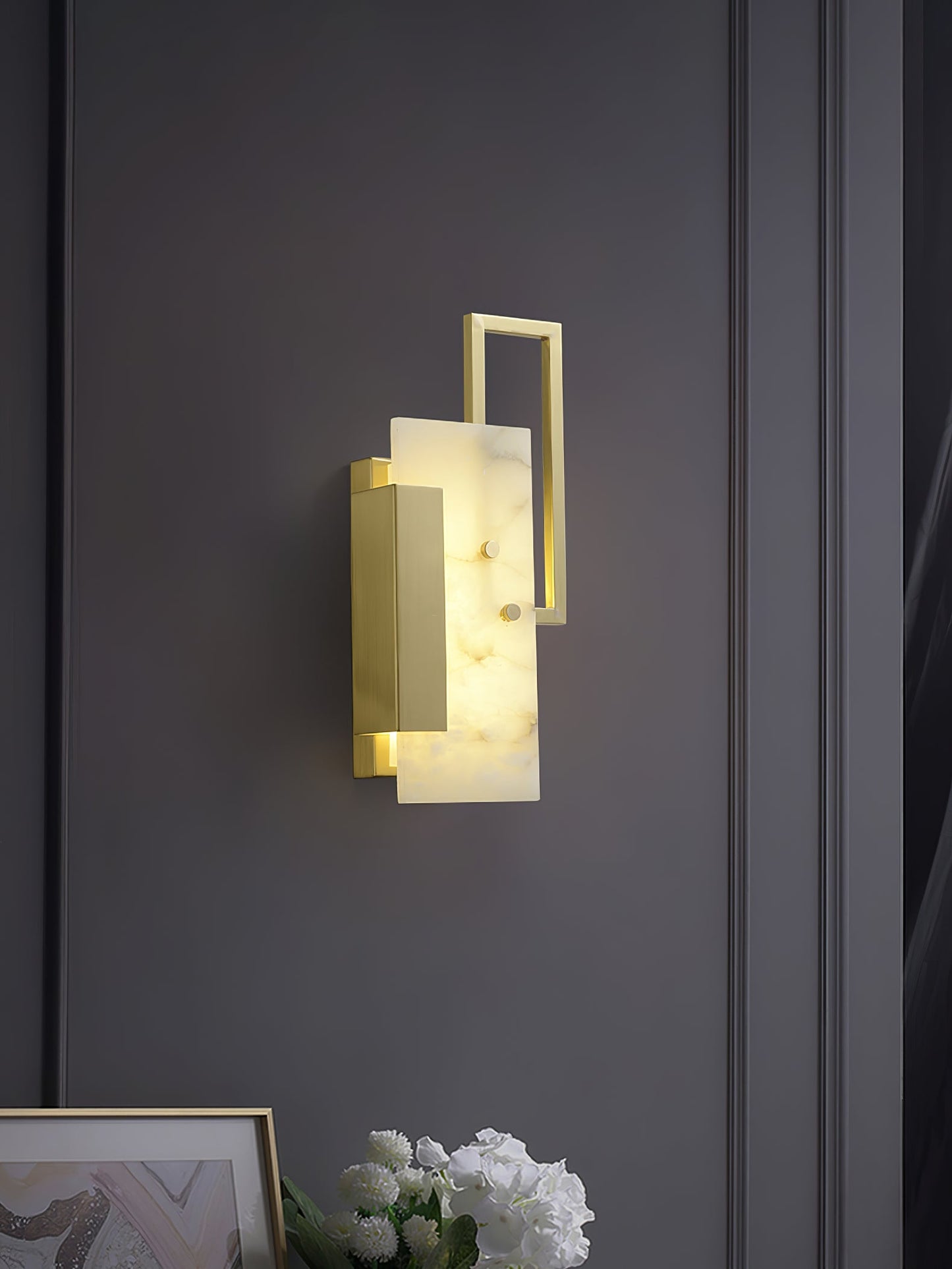 Alabaster Wall Sconce with Modern Craftsmanship