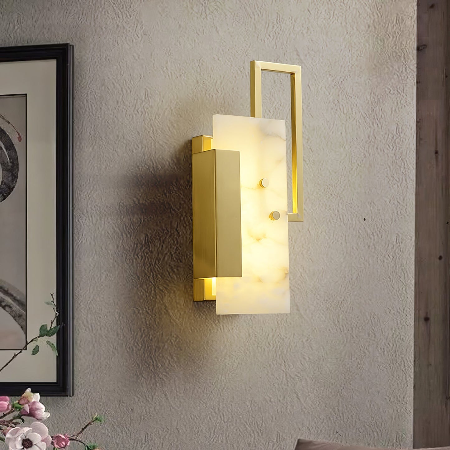 Alabaster Wall Sconce with Modern Craftsmanship