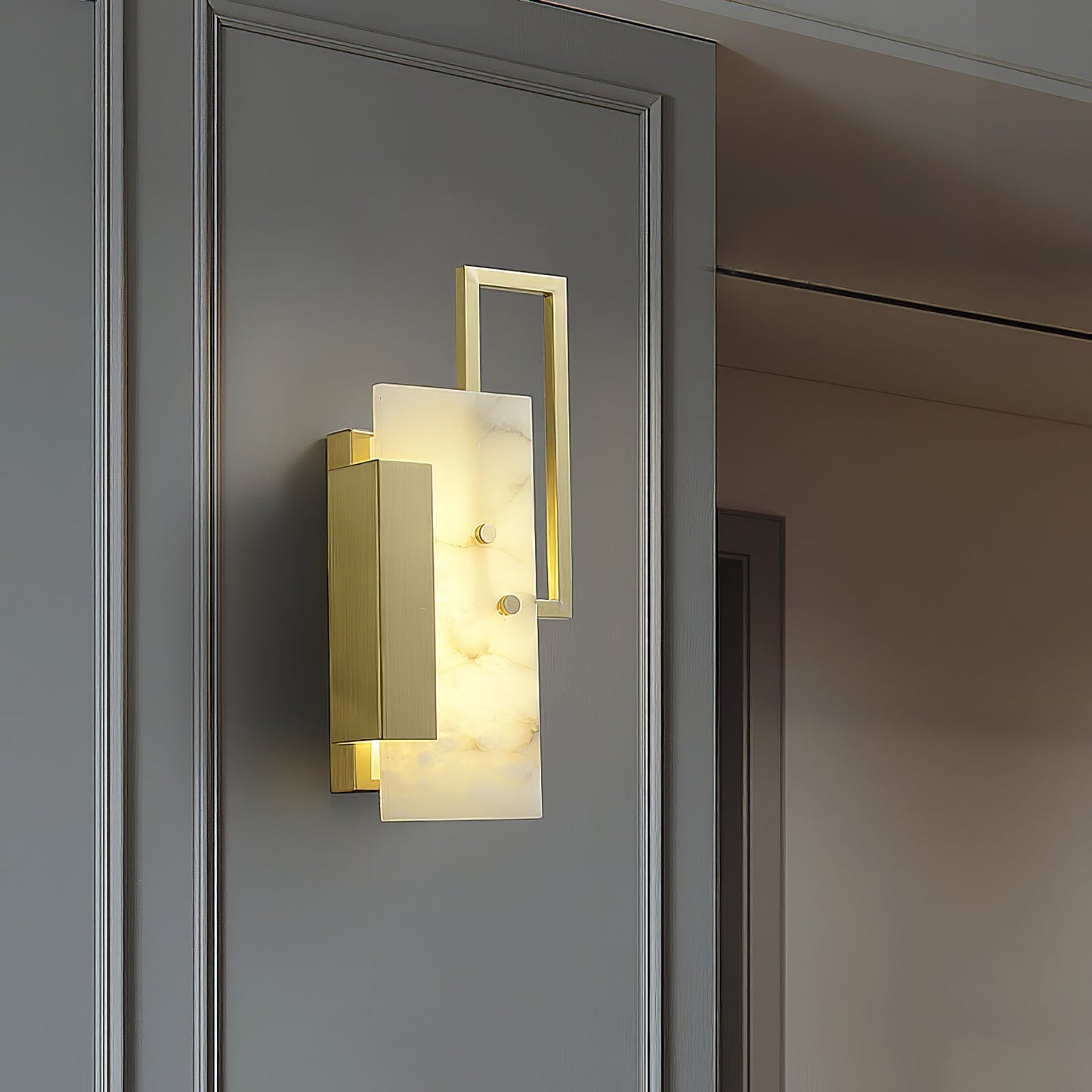 Alabaster Wall Sconce with Modern Craftsmanship
