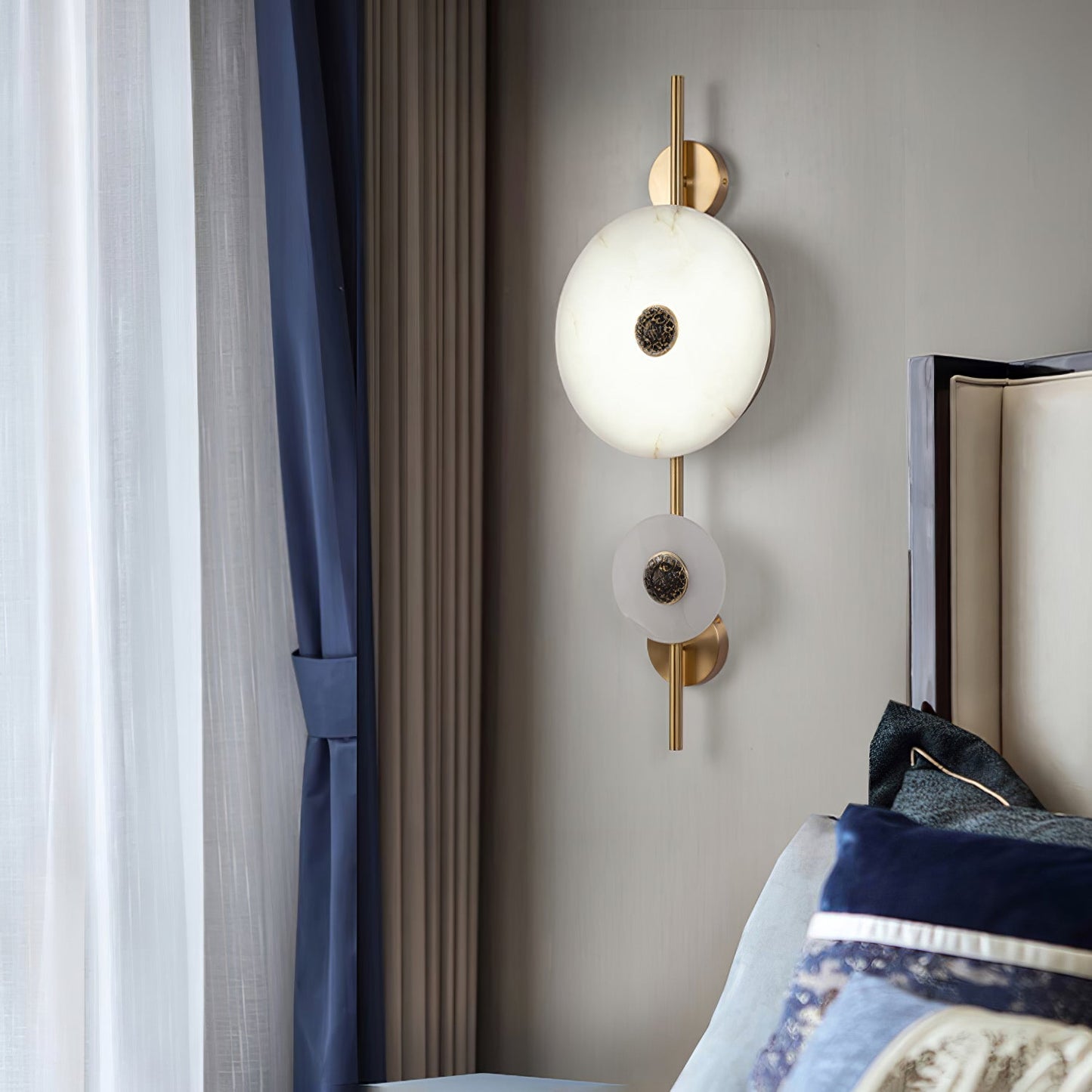 Alabaster Eclipse Wall Light by Vakkerlight