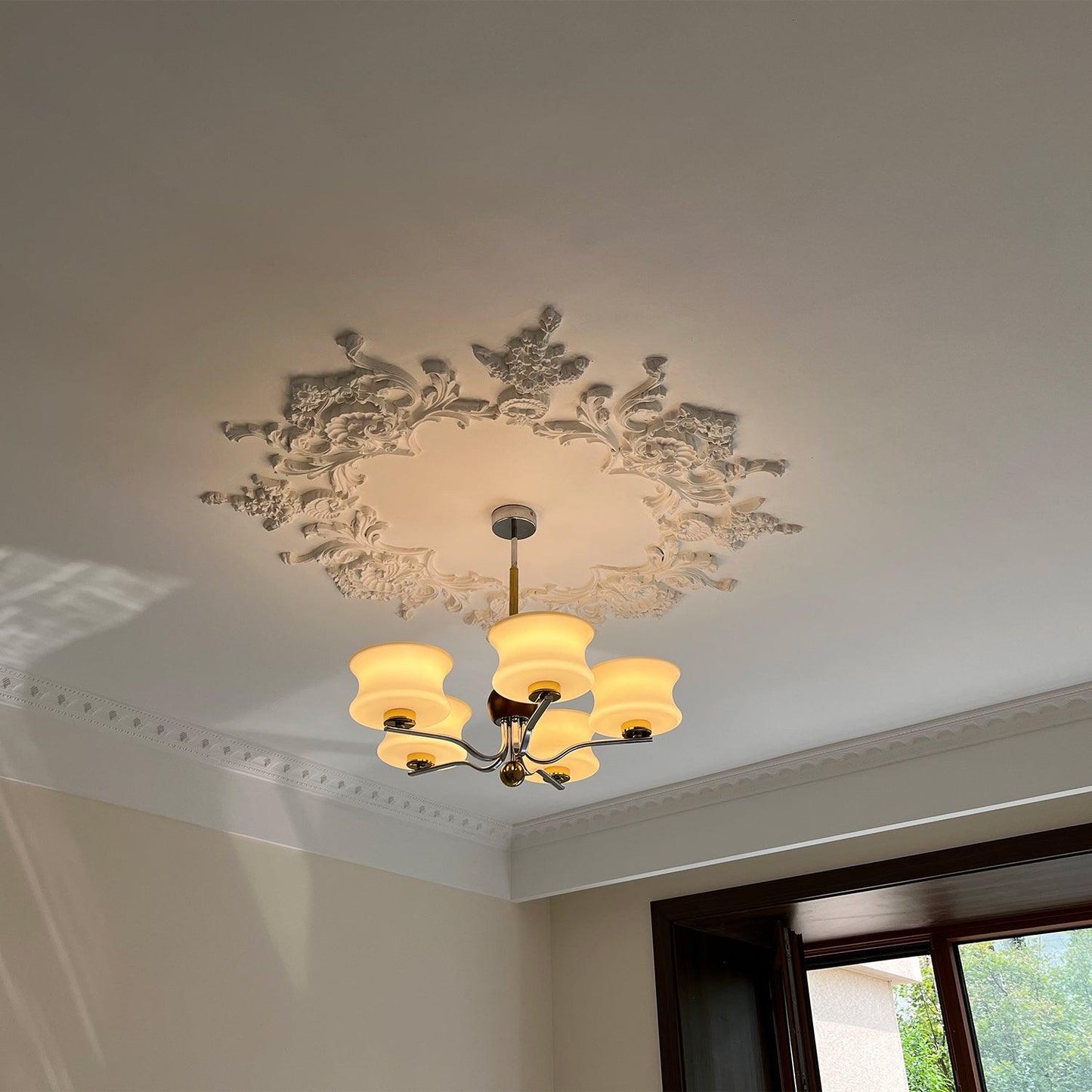 Anath Traditional Chandelier