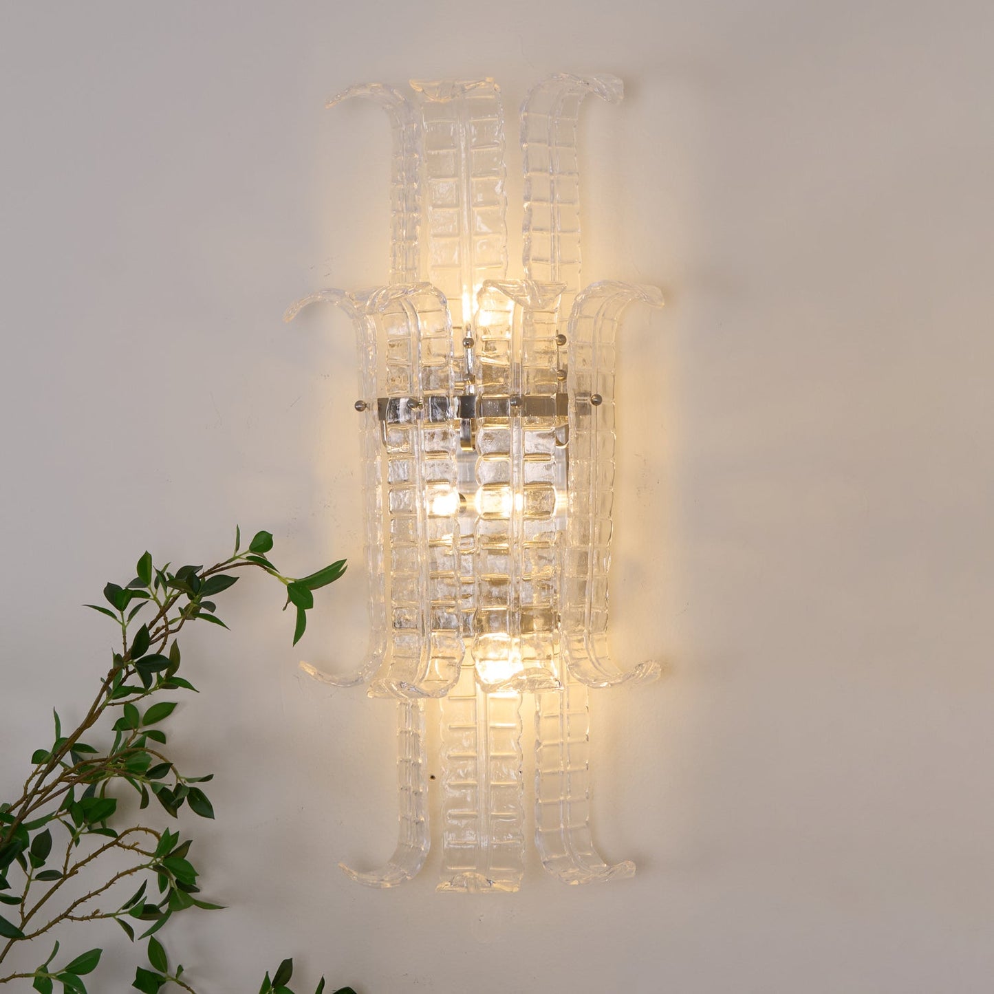 Ava Brass Wall Lamp with Alabaster Shade