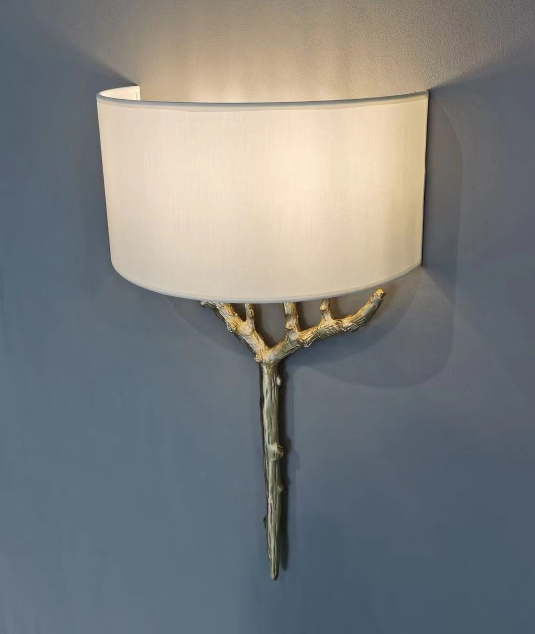 Brass Branch Wall Lamp - Elegant Tree Design