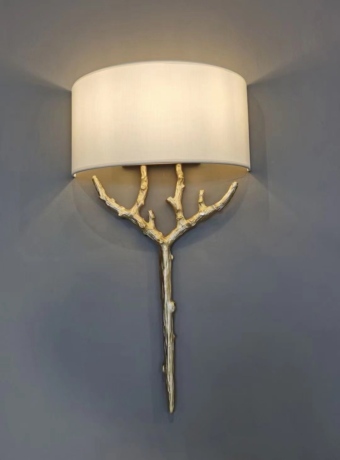 Brass Branch Wall Lamp - Elegant Tree Design