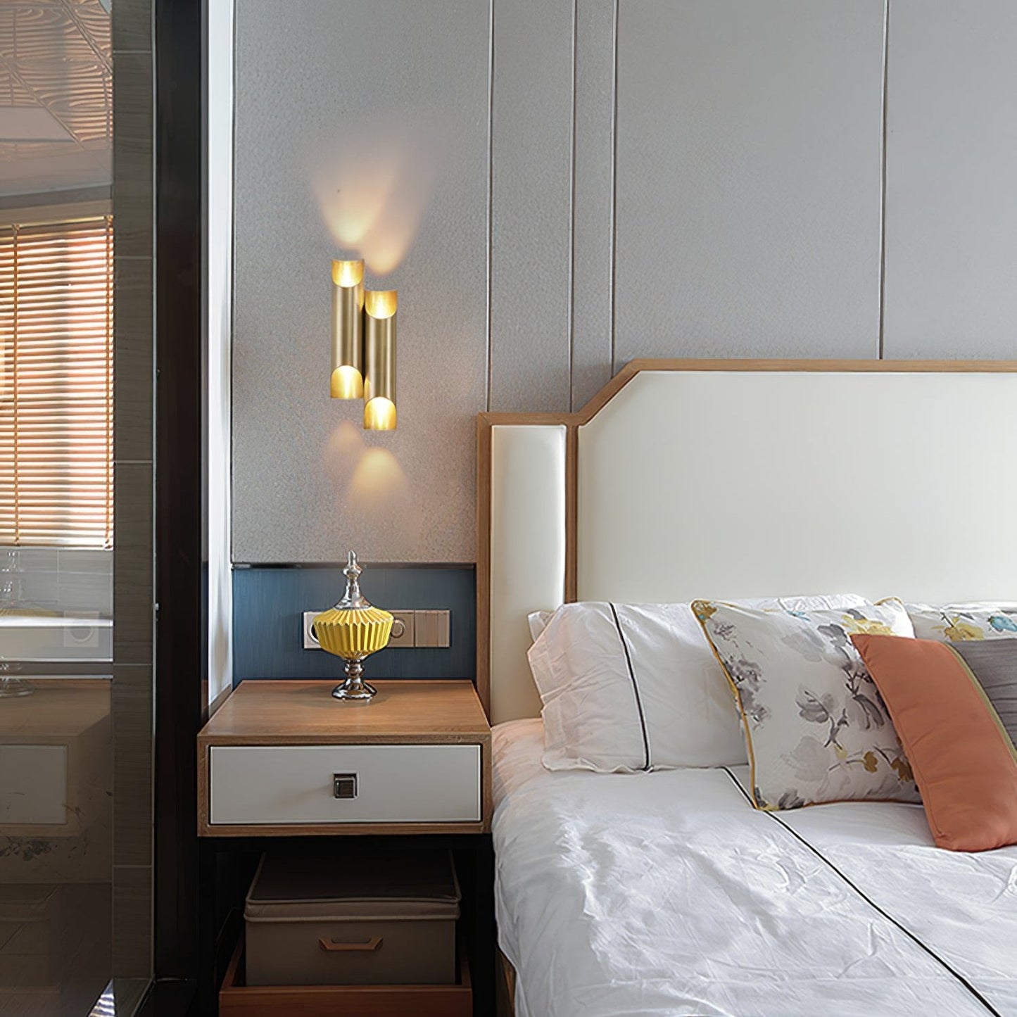 Brass Branch Wall Lamp - Elegant Tree Design