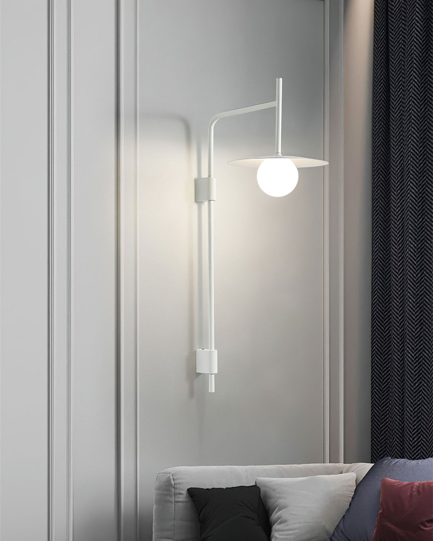 Gand Modern Chandelier with Metal and Acrylic Design