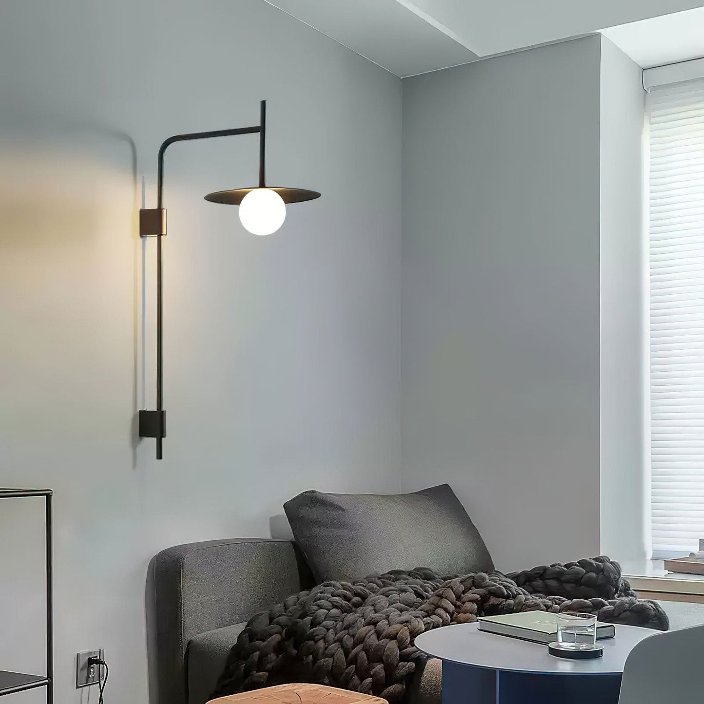 Gand Modern Chandelier with Metal and Acrylic Design