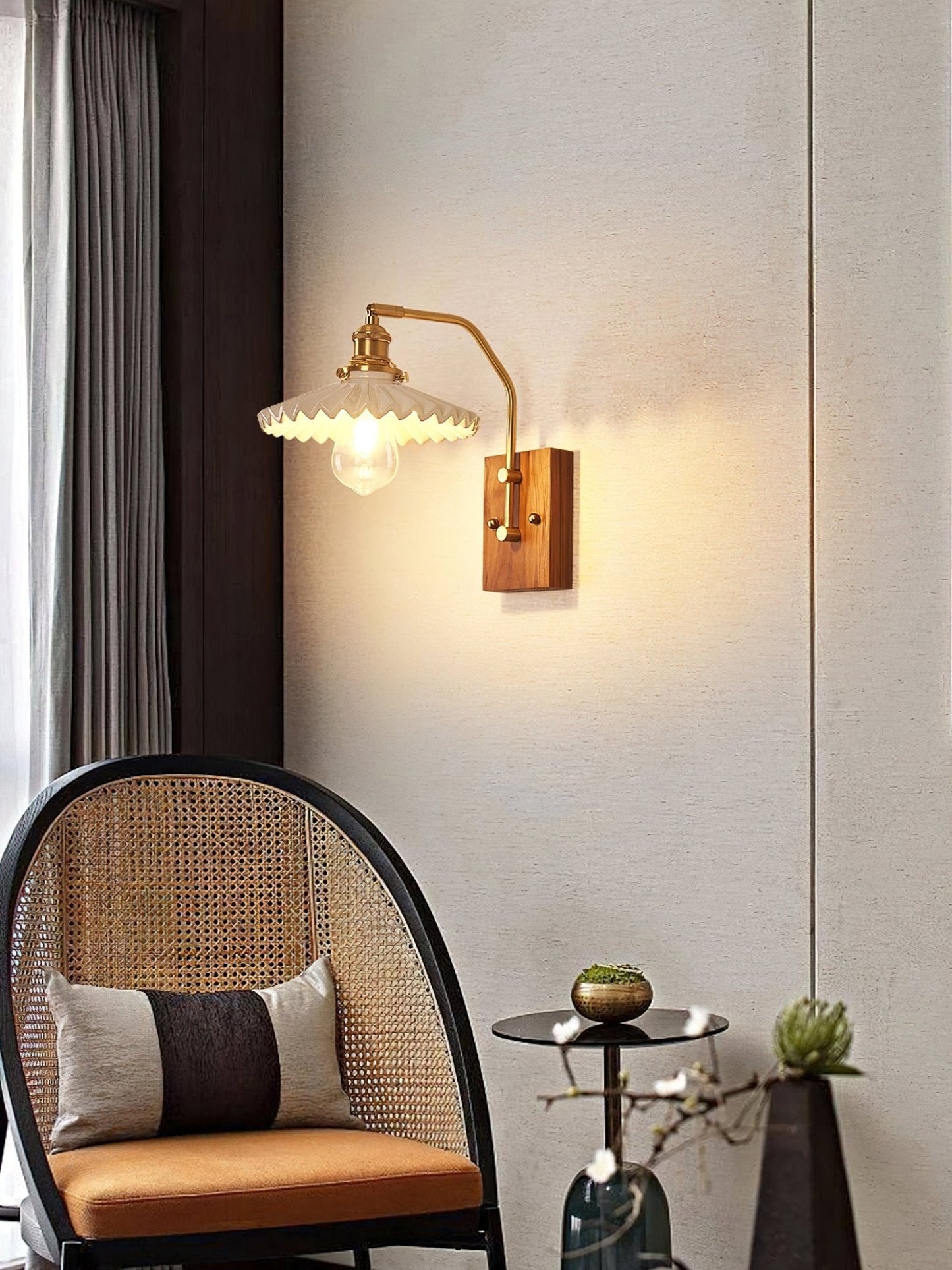 Heritage Walnut Wall Lamp, Walnut & Brass