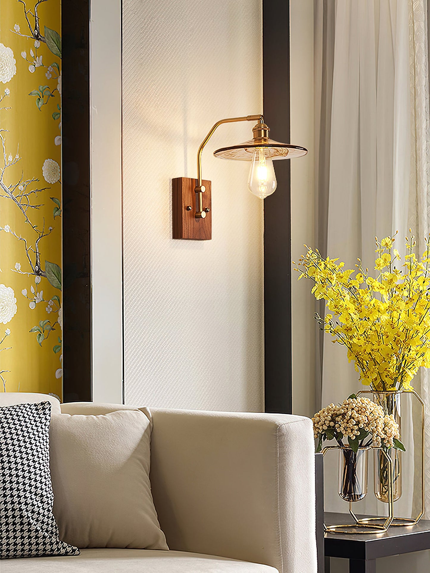 Heritage Walnut Wall Lamp, Walnut & Brass
