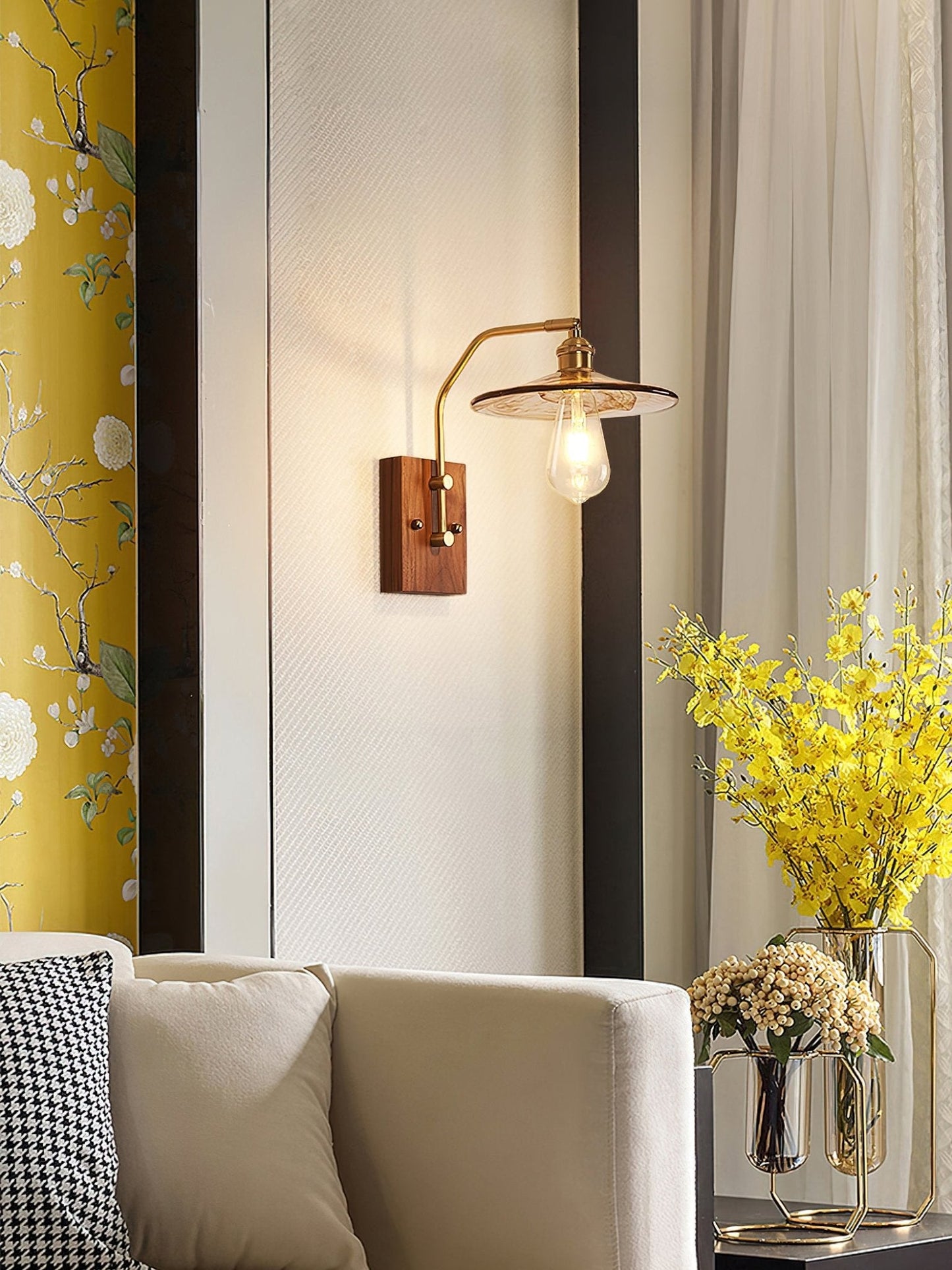 Heritage Walnut Wall Lamp, Walnut & Brass