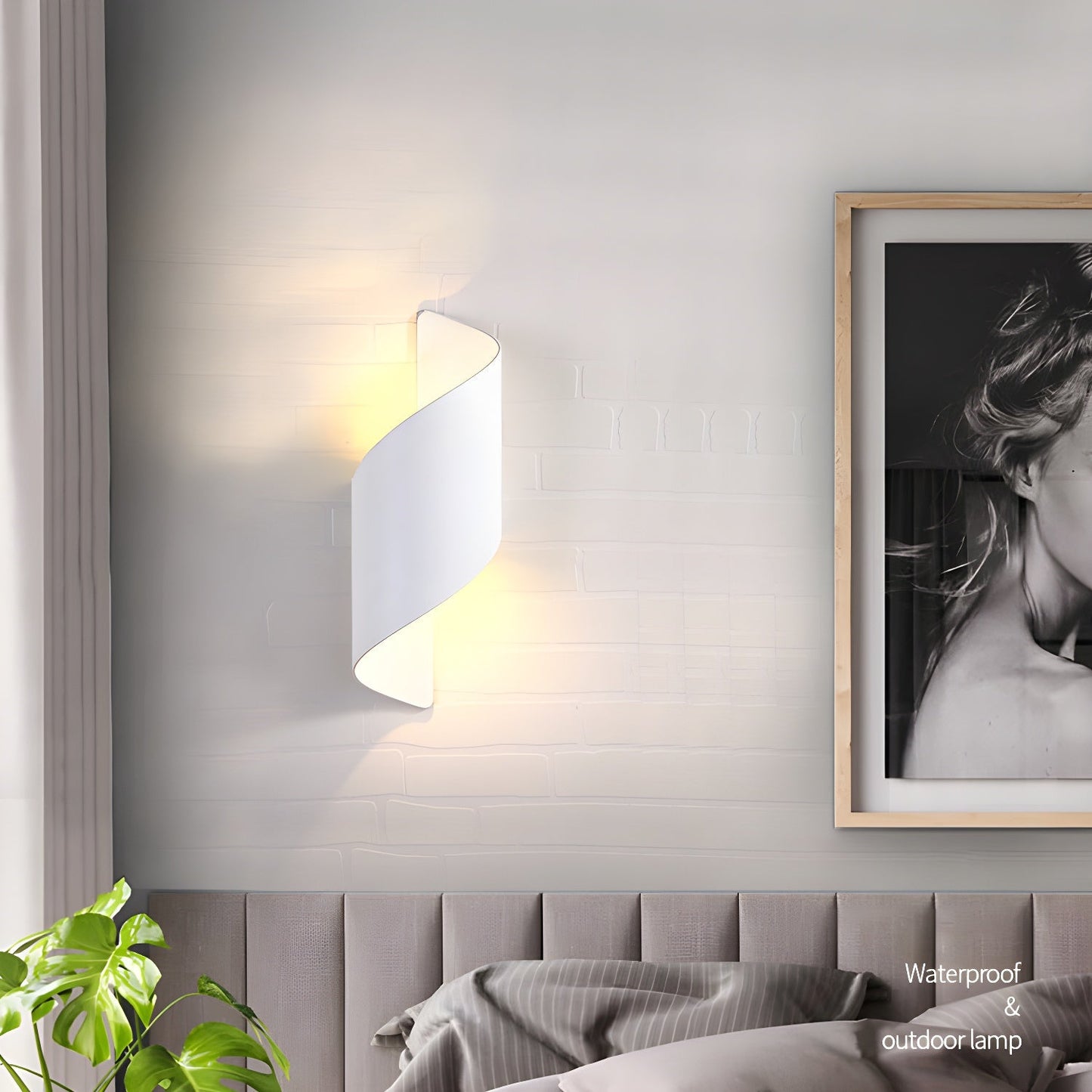 Lila Wall Lamp with Black and Gold Swirl Design
