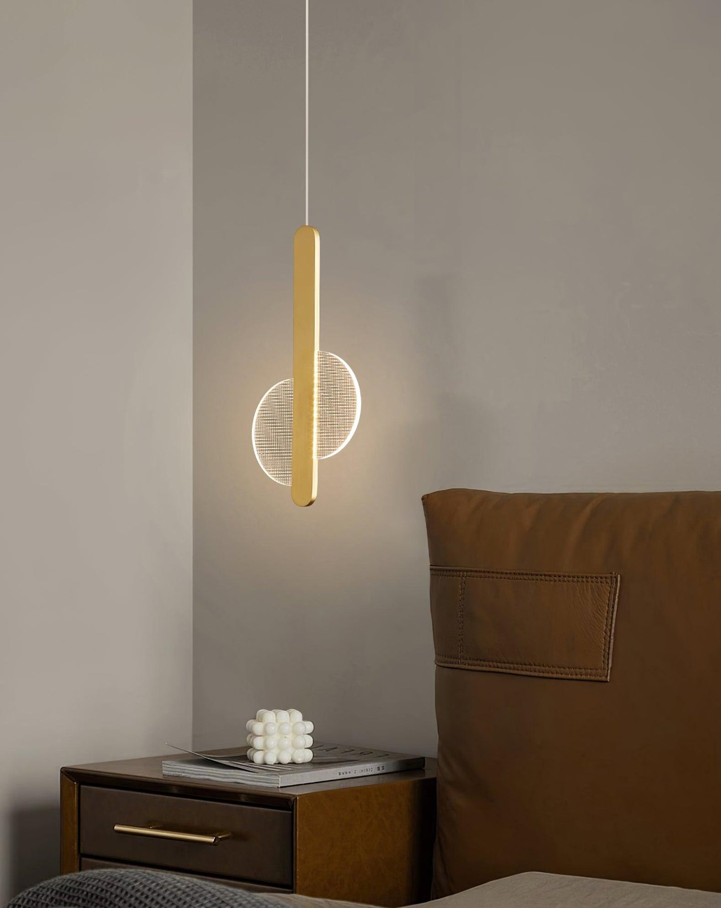 Modern Loomis Pendant Lamp with Brass & Black Finishes