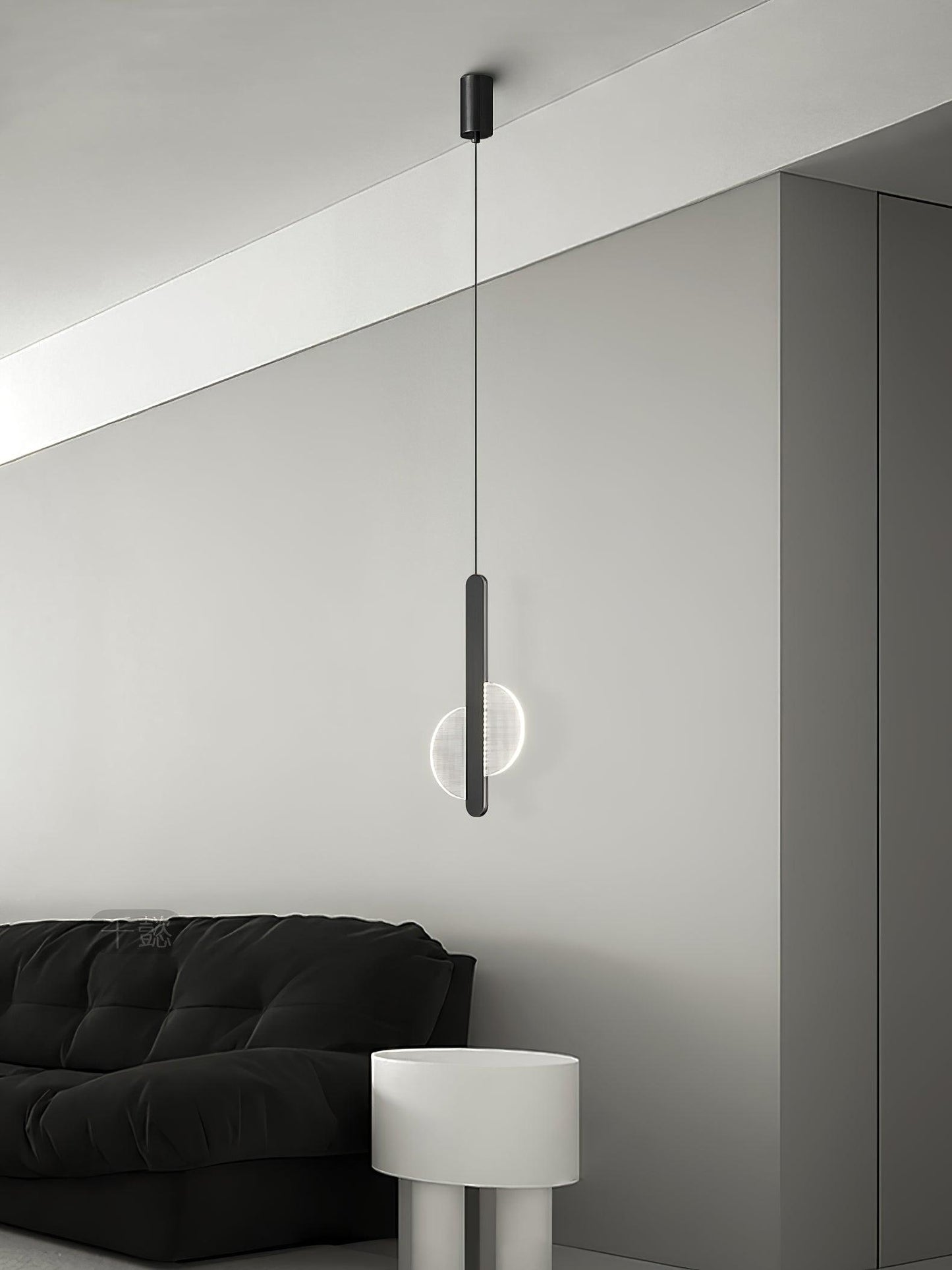 Modern Loomis Pendant Lamp with Brass & Black Finishes