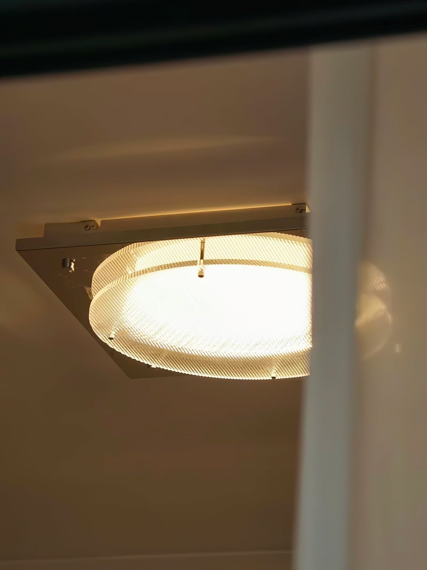 Modern Potlid Pendant Lamp