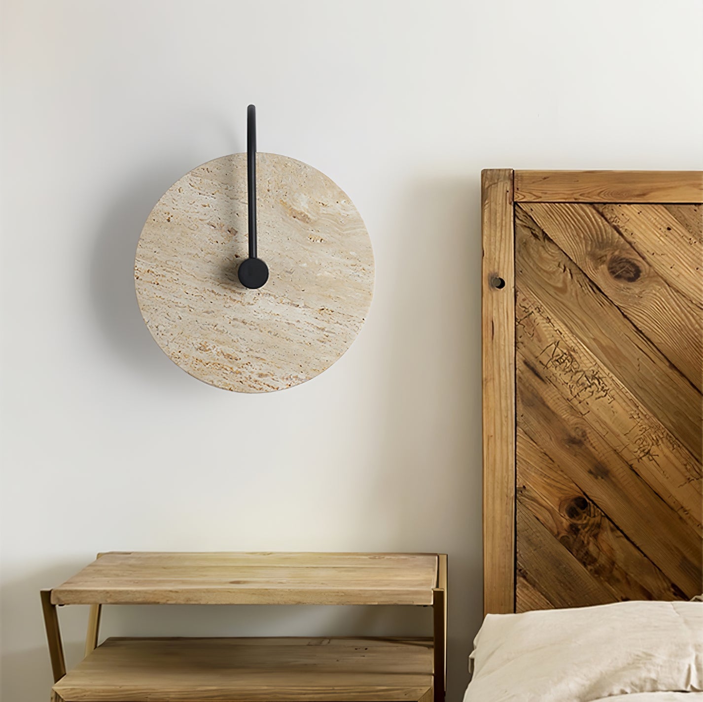 Resin Ribbed Wall Lamp for Modern Spaces