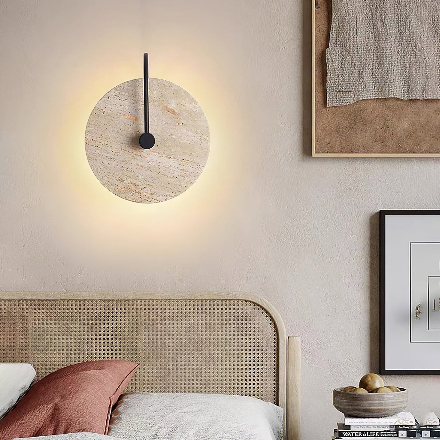 Resin Ribbed Wall Lamp for Modern Spaces