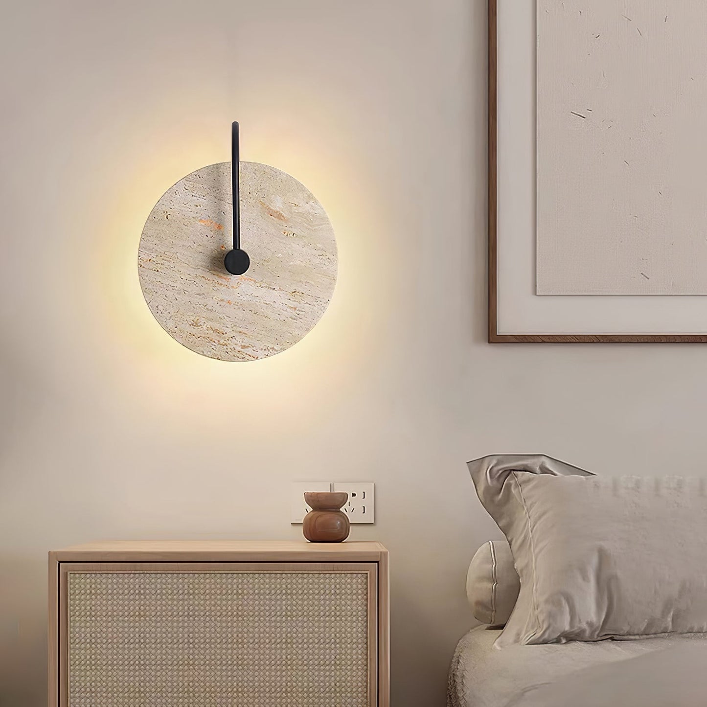 Resin Ribbed Wall Lamp for Modern Spaces