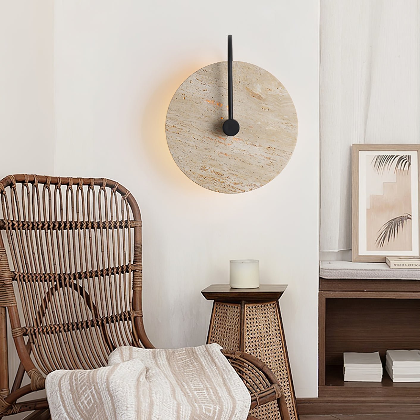 Resin Ribbed Wall Lamp for Modern Spaces