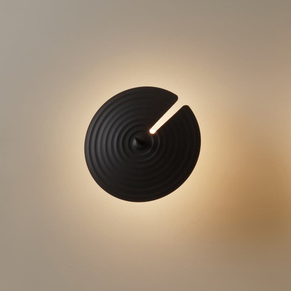 Symphony Wall Lamp - Versatile Lighting