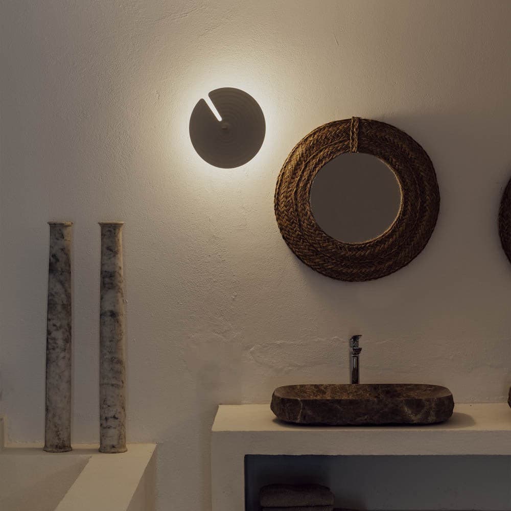 Symphony Wall Lamp - Versatile Lighting