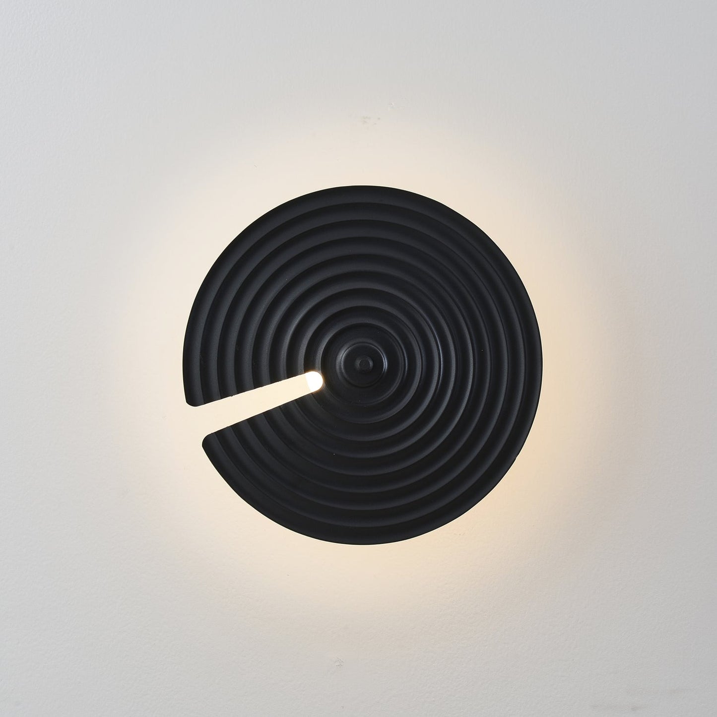Symphony Wall Lamp - Versatile Lighting