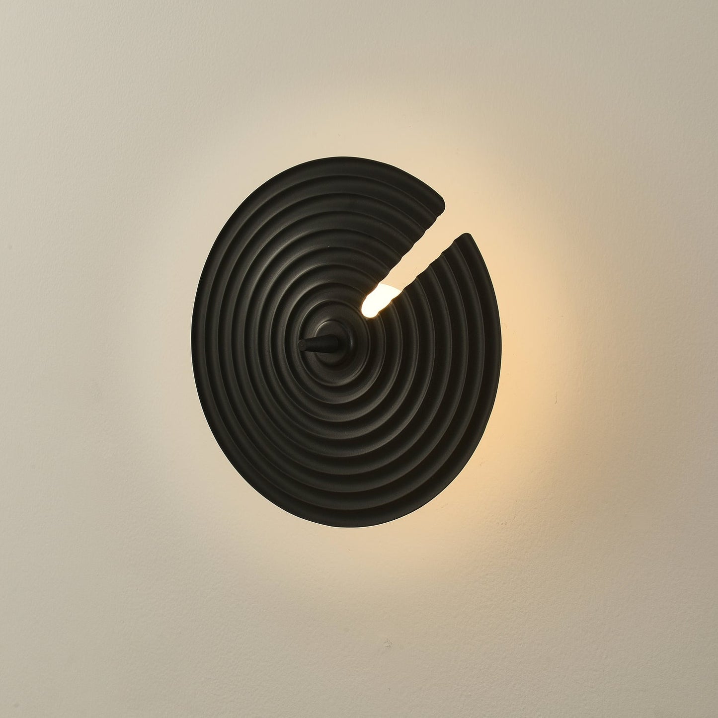 Symphony Wall Lamp - Versatile Lighting
