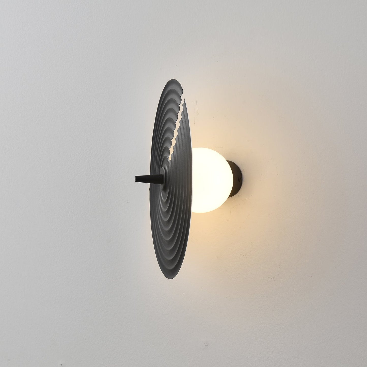 Symphony Wall Lamp - Versatile Lighting