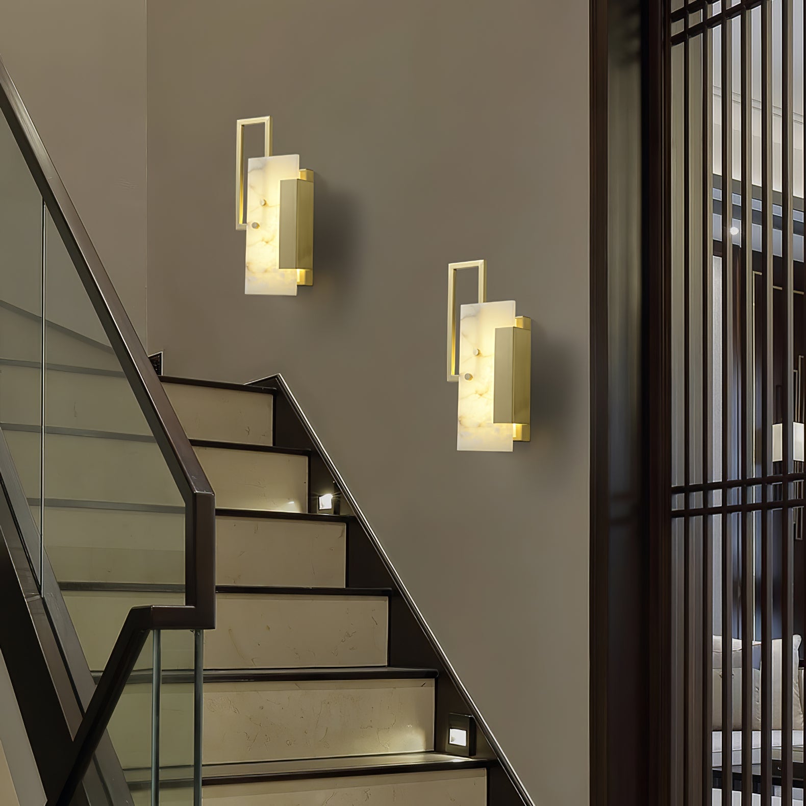 Alabaster Wall Sconce with Modern Craftsmanship