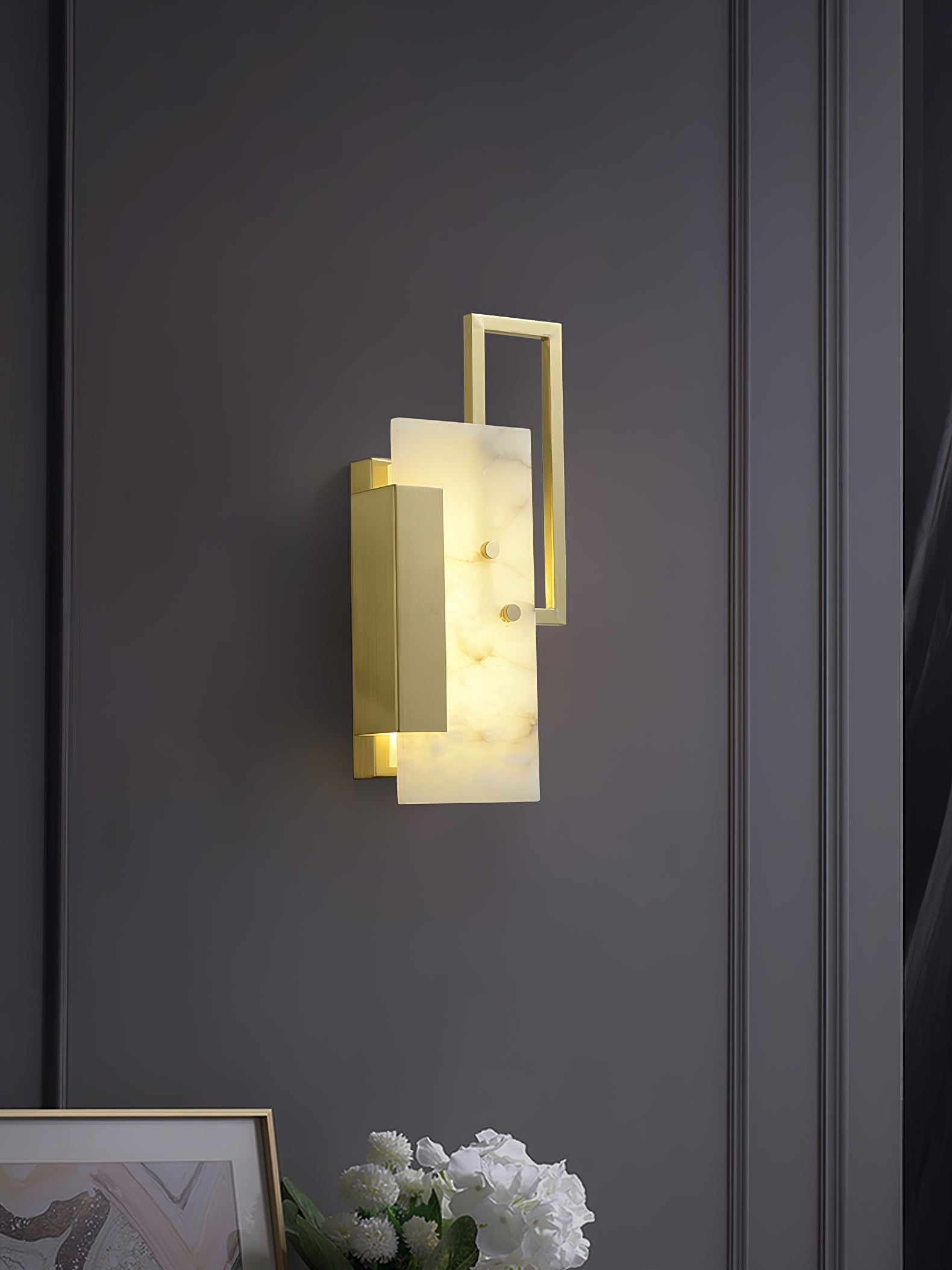 Alabaster Wall Sconce with Modern Craftsmanship