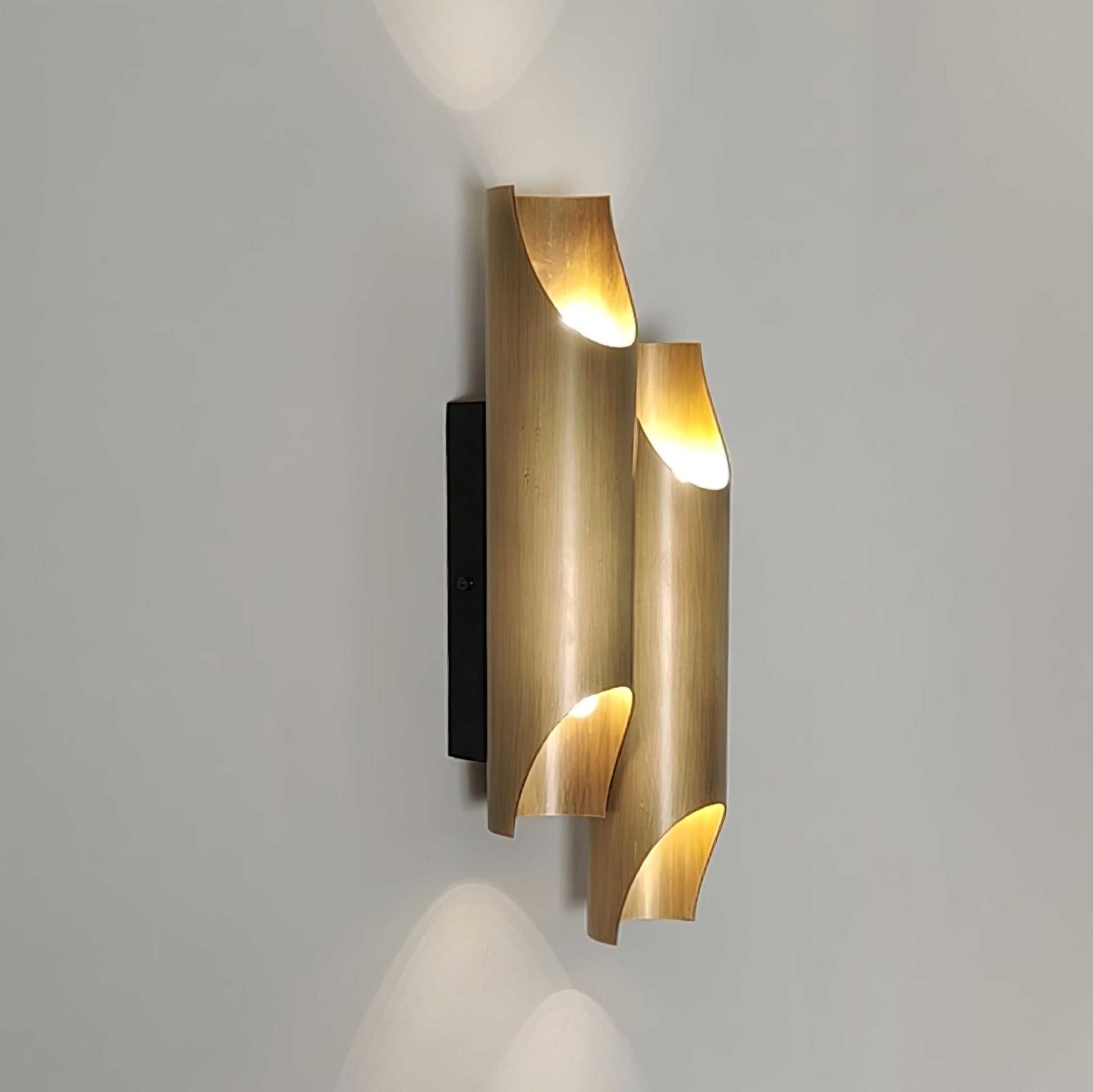 Brass Branch Wall Lamp - Elegant Tree Design