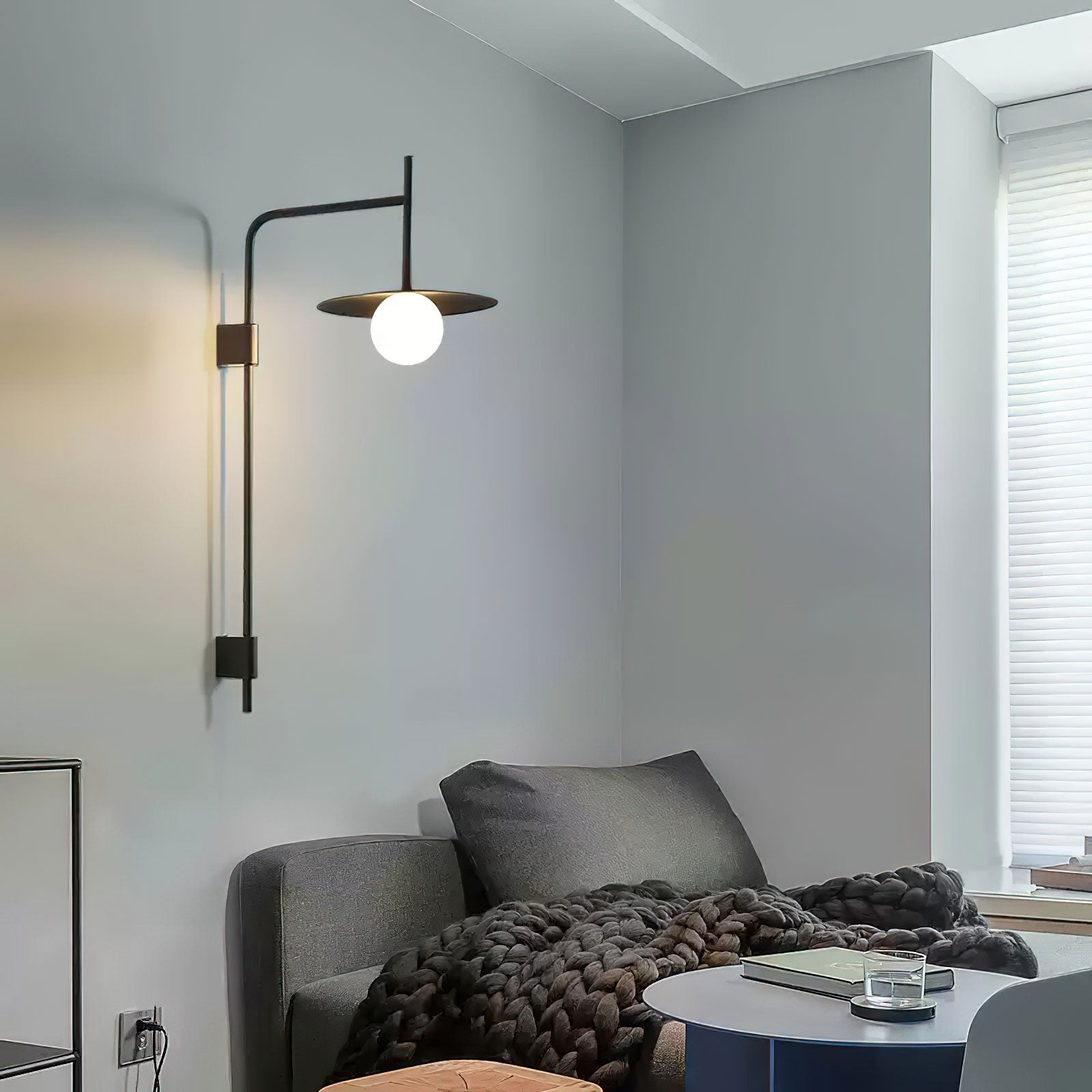 Gand Modern Chandelier with Metal and Acrylic Design
