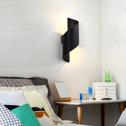 Lila Wall Lamp with Black and Gold Swirl Design