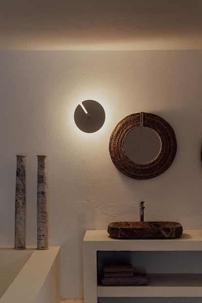 Symphony Wall Lamp - Versatile Lighting